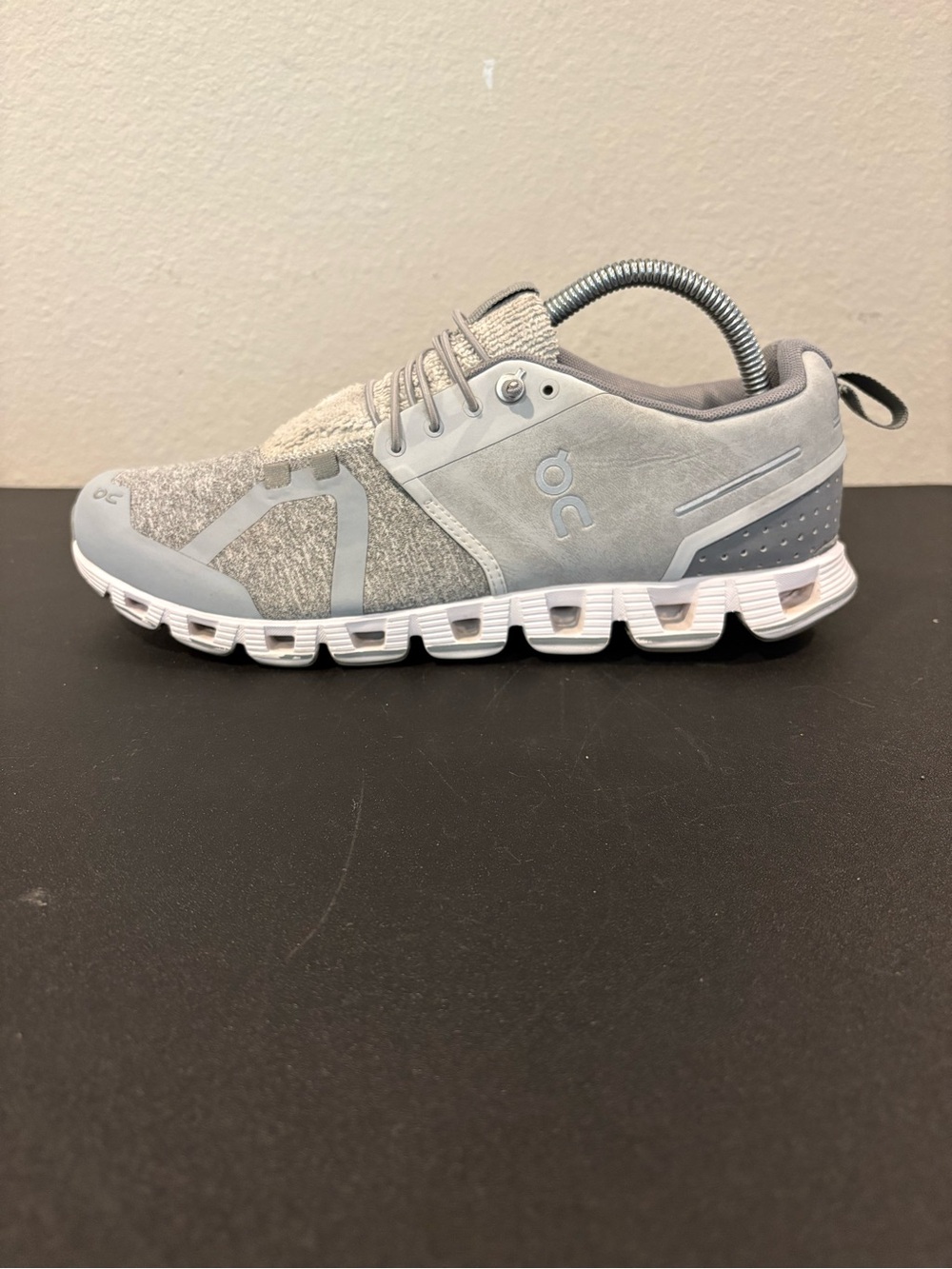 On Cloud 5 Terry Womens 10.5 Grey Running Shoes Sneakers 59.98911 Athletic - Picture 3 of 9